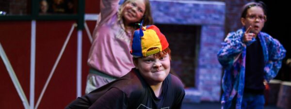 Kurssiuutuuksia – teatterin taikaa ja ilmaisun iloa!